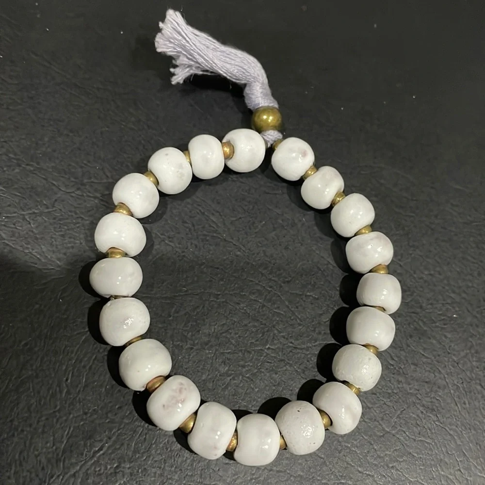 WHITE Boho Bracelet - Picture 1 of 2
